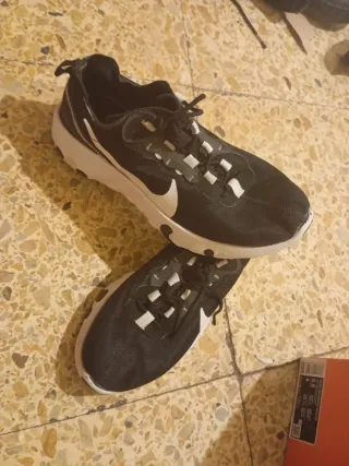 Nike Bambas Negras y Blancas