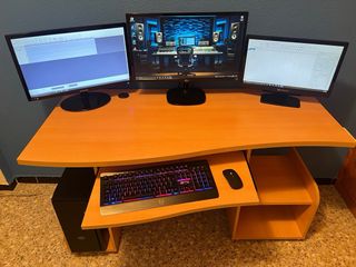 PC Home Estudio Con 3 Monitores Completo
