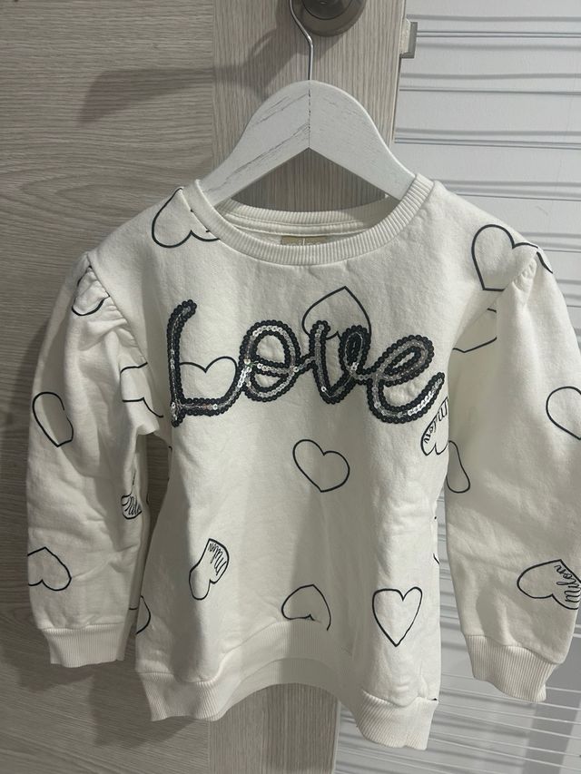 Vestito da bambina: maglia e felpa