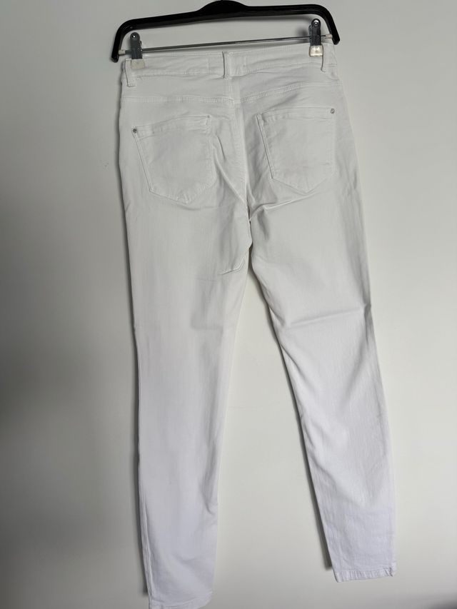 Pantalón vaquero blanco Zara T.38
