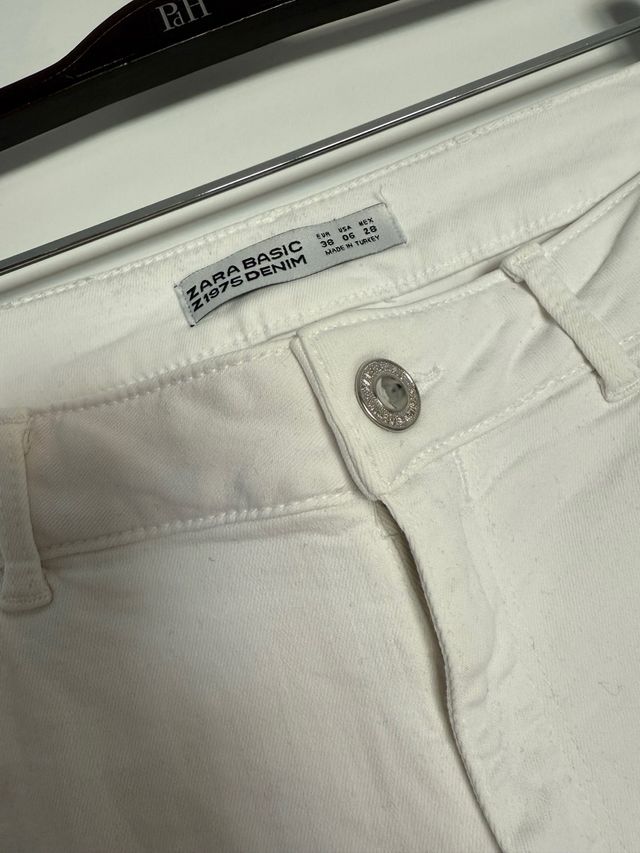 Pantalón vaquero blanco Zara T.38
