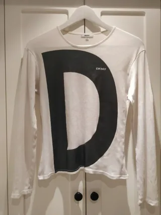 Camiseta DKNY Blanca con D Negra Talla S