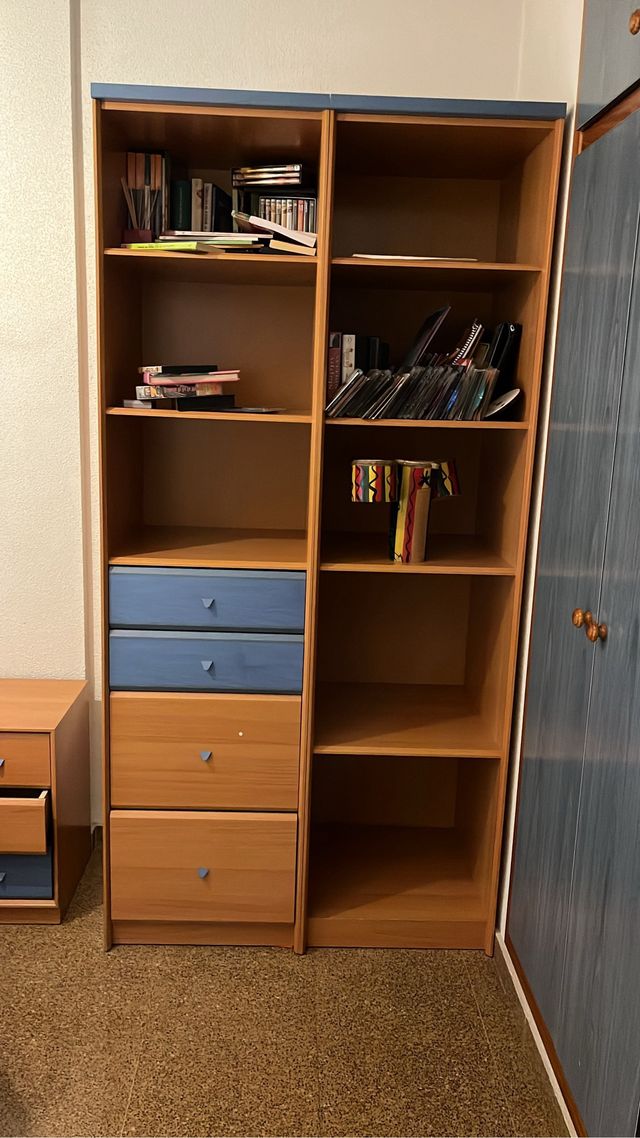 Estantería modular madera y azul