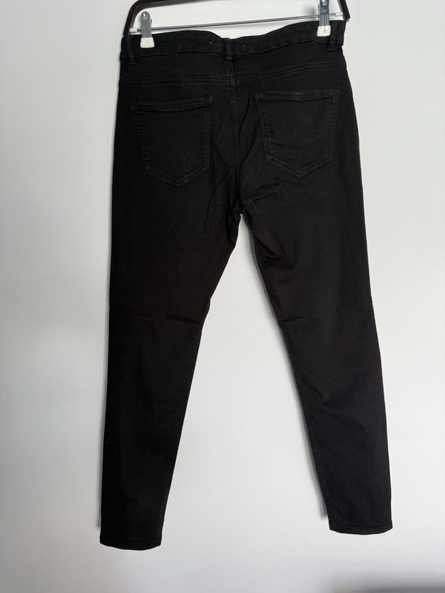 Pantalón vaquero negro Zara T.38