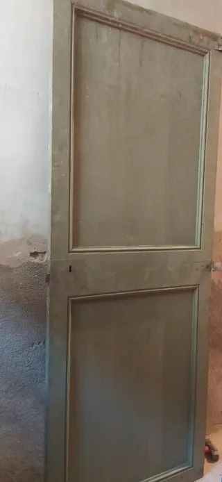 Puerta de madera antigua