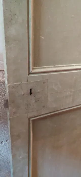 Puerta de madera antigua