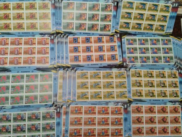 12 fogli Francobolli Mozambico MNH 2006