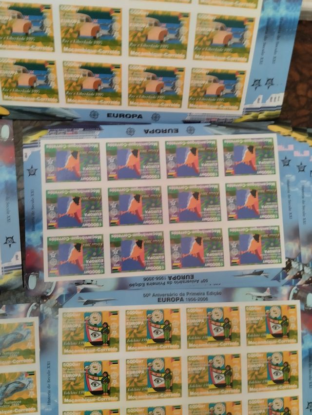12 fogli Francobolli Mozambico MNH 2006