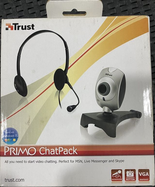 Trust Primo ChatPack Webcam y Auriculares