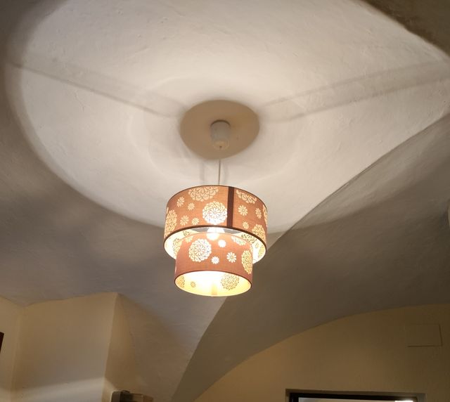 Lámpara de techo de tela con diseño floral