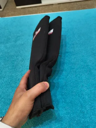 Espinilleras Muay Thai Black Widow