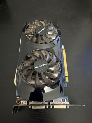 Tarjeta Gráfica Gigabyte Nvidia Geforce GTX 460