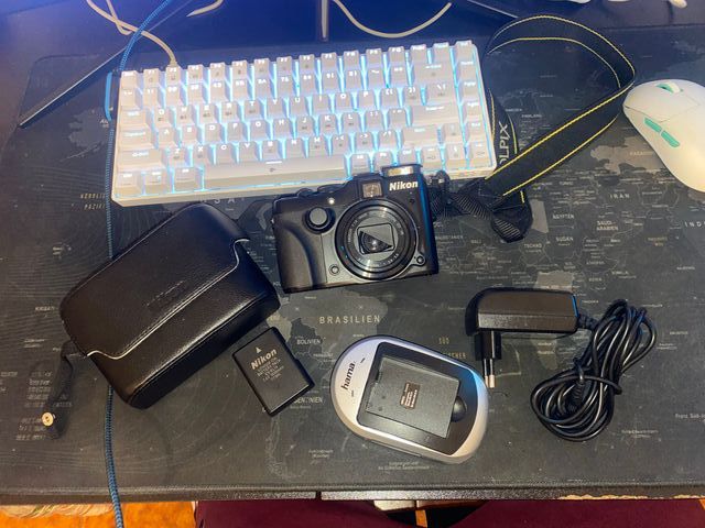 Nikon Coolpix P7100 Fotocamera Digitale