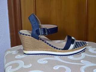 Sandalias de cuña azules Andarina Talla 39