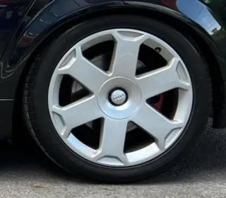 Llanta Avus 225/45 R17 Audi S4(sólo se vende una)