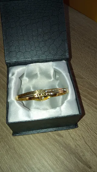 Pulsera de oro y diamantes