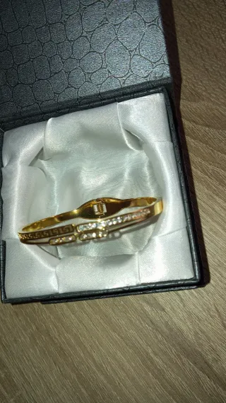 Pulsera de oro y diamantes