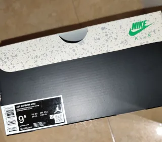 Nike Air Jordan 4 RM Gris Blanco