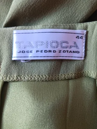 Traje de chaqueta y pantalón verde
