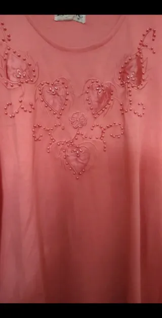 Top Rosa com Detalhes Brilhantes