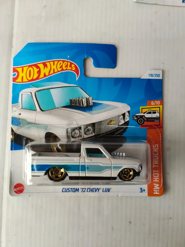 Hot Wheels Custom '72 Chevy Luv 6/10