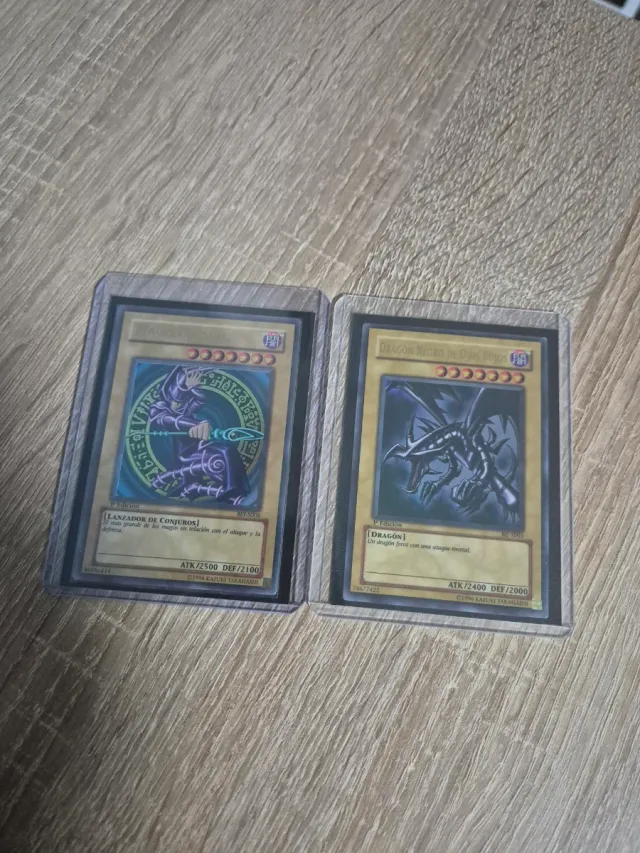 Mago Oscuro y Dragón Negro Ojos Rojos Yu-Gi-Oh!