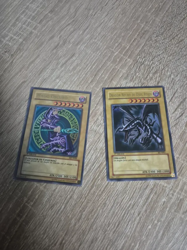 Mago Oscuro y Dragón Negro Ojos Rojos Yu-Gi-Oh!
