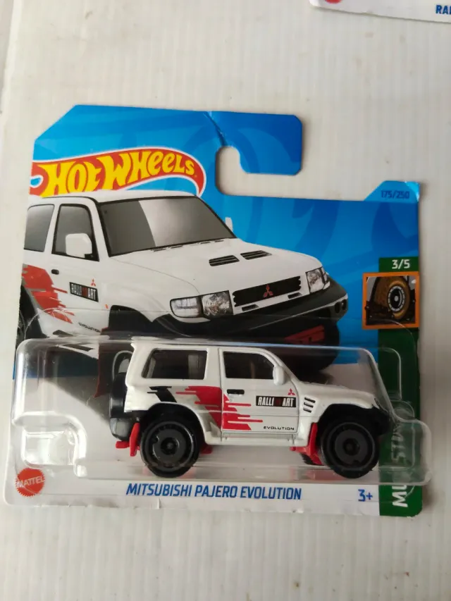 Hot Wheels Mitsubishi Pajero Evolution