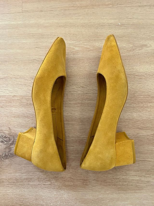 Zapatos Zara ante amarillo mostaza talla 37