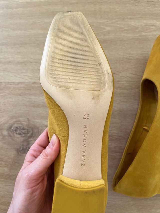 Zapatos Zara ante amarillo mostaza talla 37