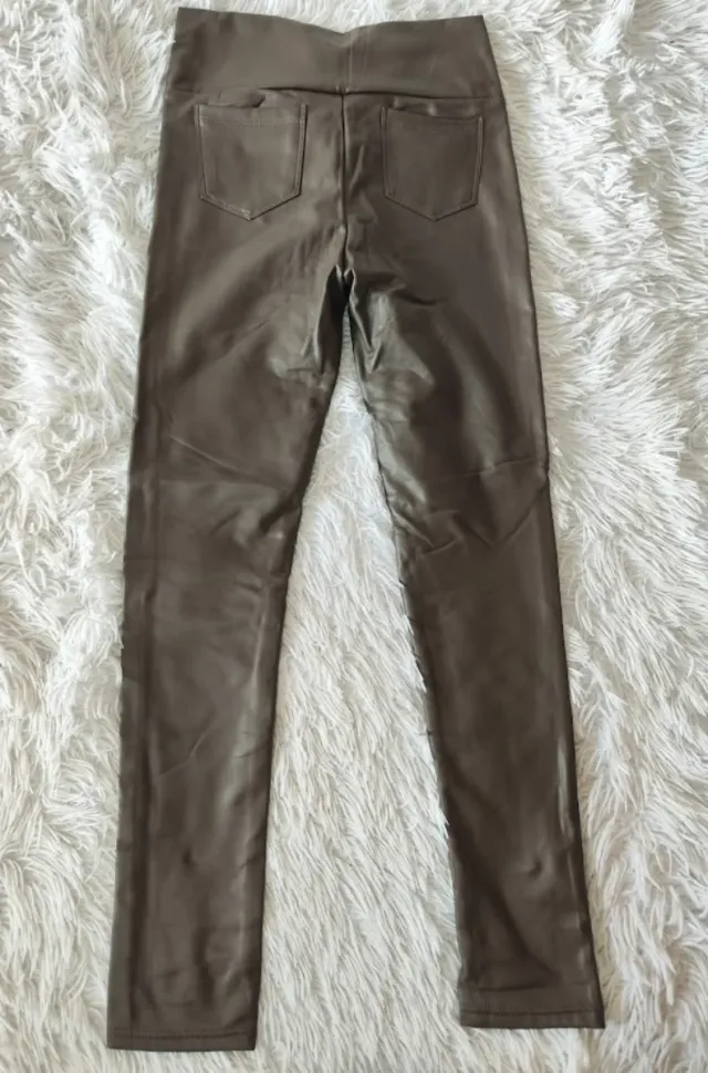 Legging polipiel con bolsillos