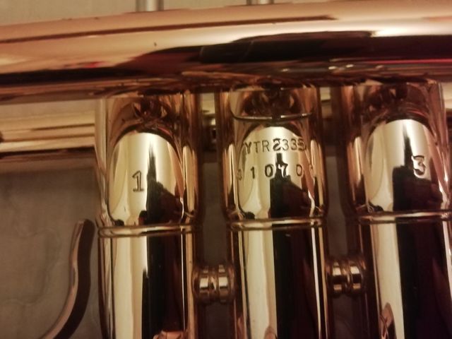 Trompeta Yamaha YTR-2335