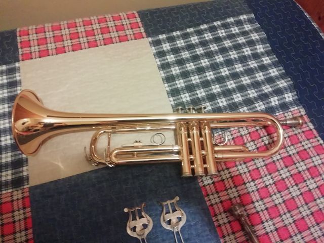 Trompeta Yamaha YTR-2335