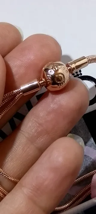 Pulsera Pandora Oro Rosa. Lleva caja y bolsa 