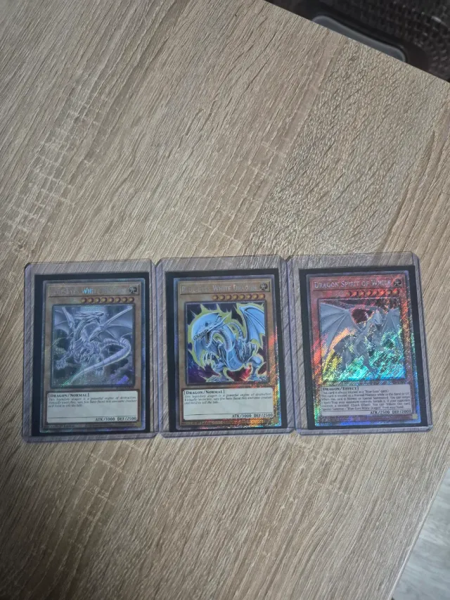 YuGiOh! Dragones Blancos Ojos Azules