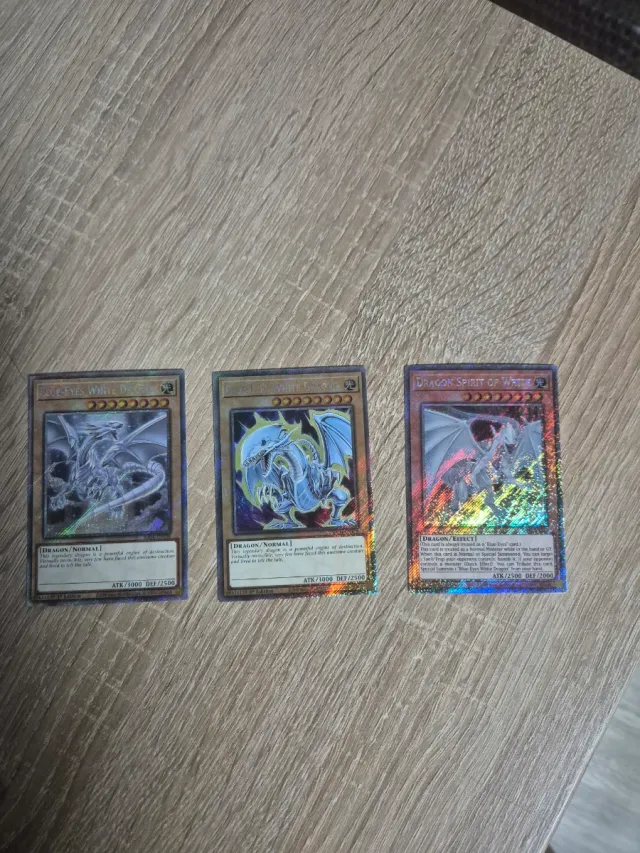 YuGiOh! Dragones Blancos Ojos Azules