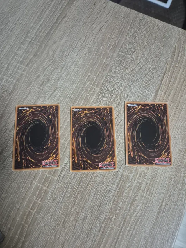 YuGiOh! Dragones Blancos Ojos Azules