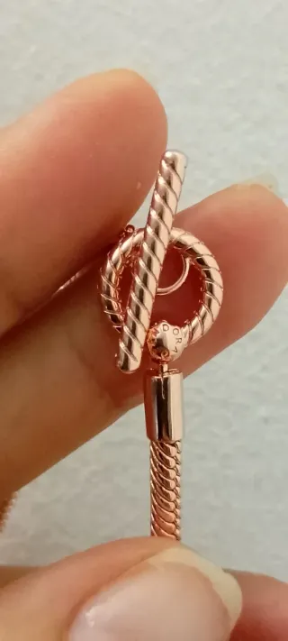 Pulsera Pandora Oro Rosa. Lleva caja y bolsa 