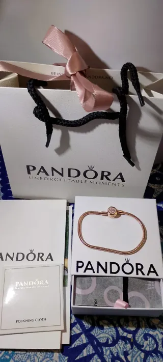 Pulsera Pandora Oro Rosa. Lleva caja y bolsa 

