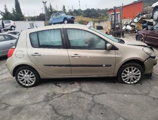 Faro der renault clio grandtour dynamique 356982