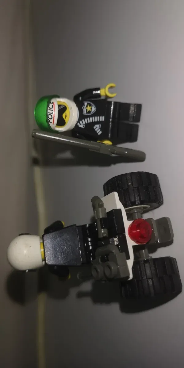 Lote Figuras Lego policías y ladrones lejano Oeste