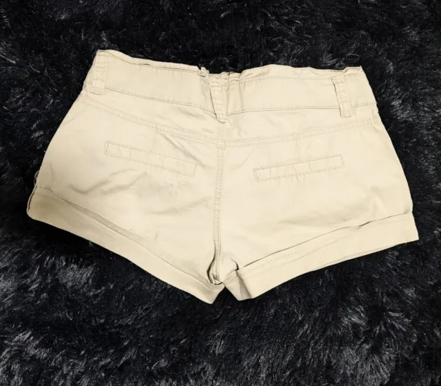 Pantalón corto chino beige