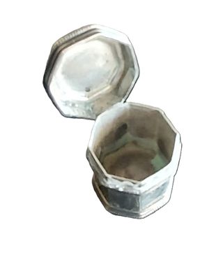 Pastillero antiguo de plata