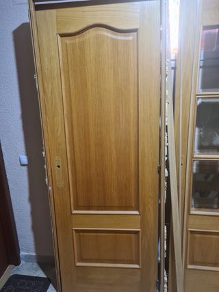 Puertas de madera con cristal y puertas de madera 