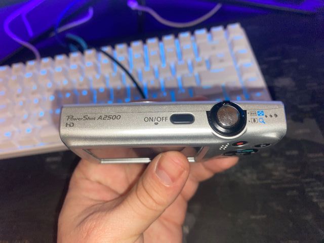 Canon Powershot A2500