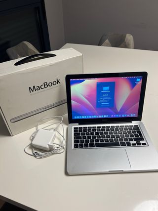 MacBook 13 2,4ghz 8GB RAM SSD 250