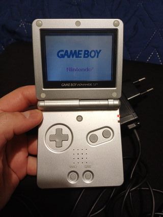 Nintendo Game Boy Advance SP Plata + Cargador