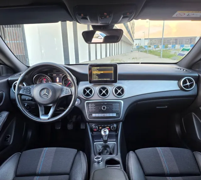 Mercedes-Benz Clase CLA 180d 2017  99.000KM REALES