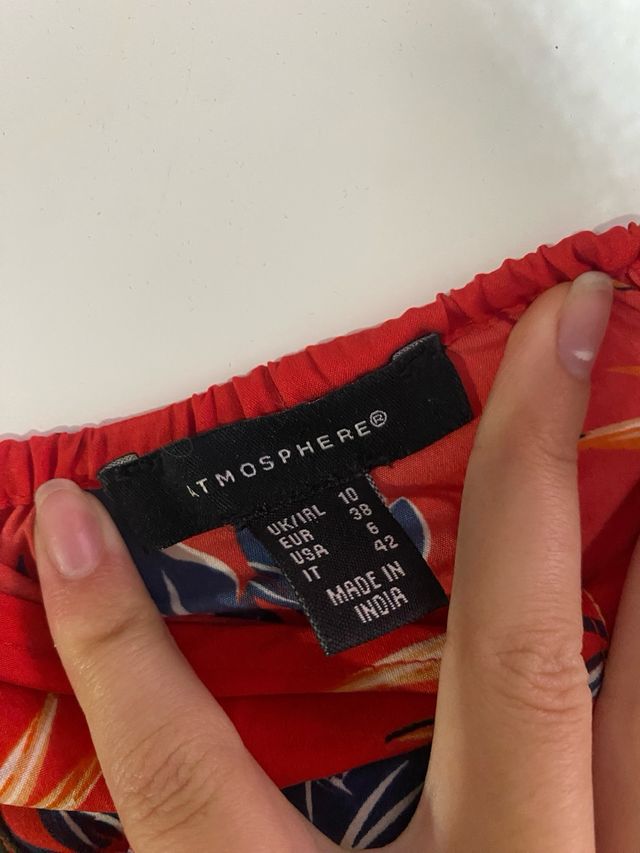 Vestido rojo estampado floral