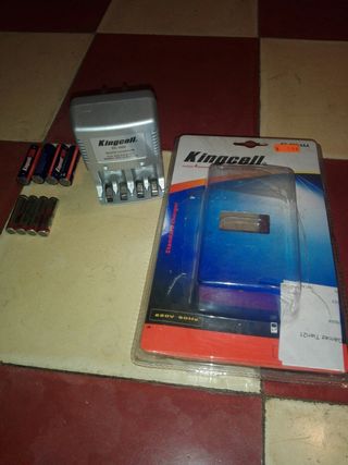 Cargador Kingcell con 4 pilas AA 2800mAh